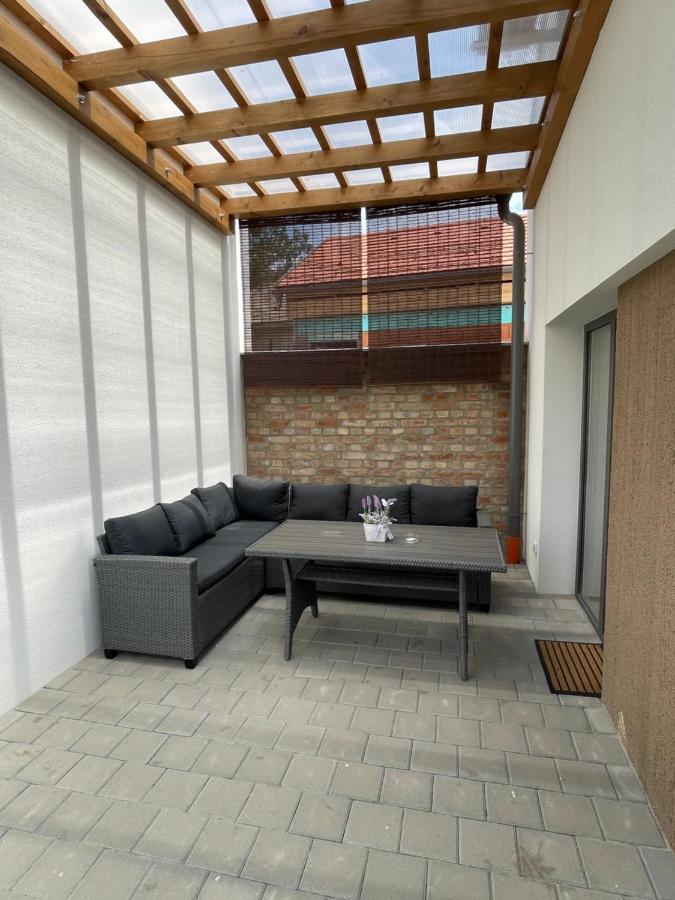 Dream Apartman Level Exterior photo