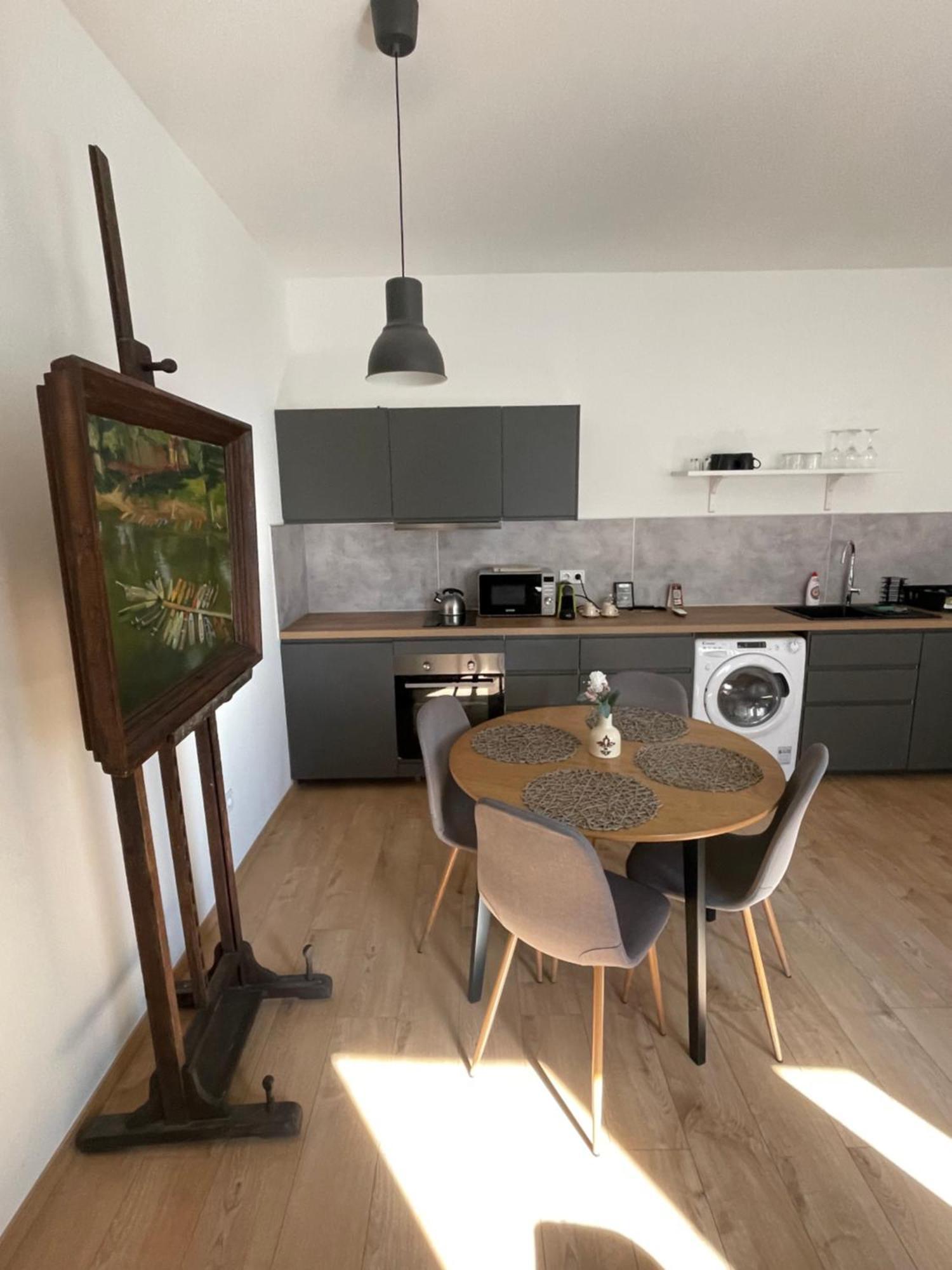 Dream Apartman Level Exterior photo