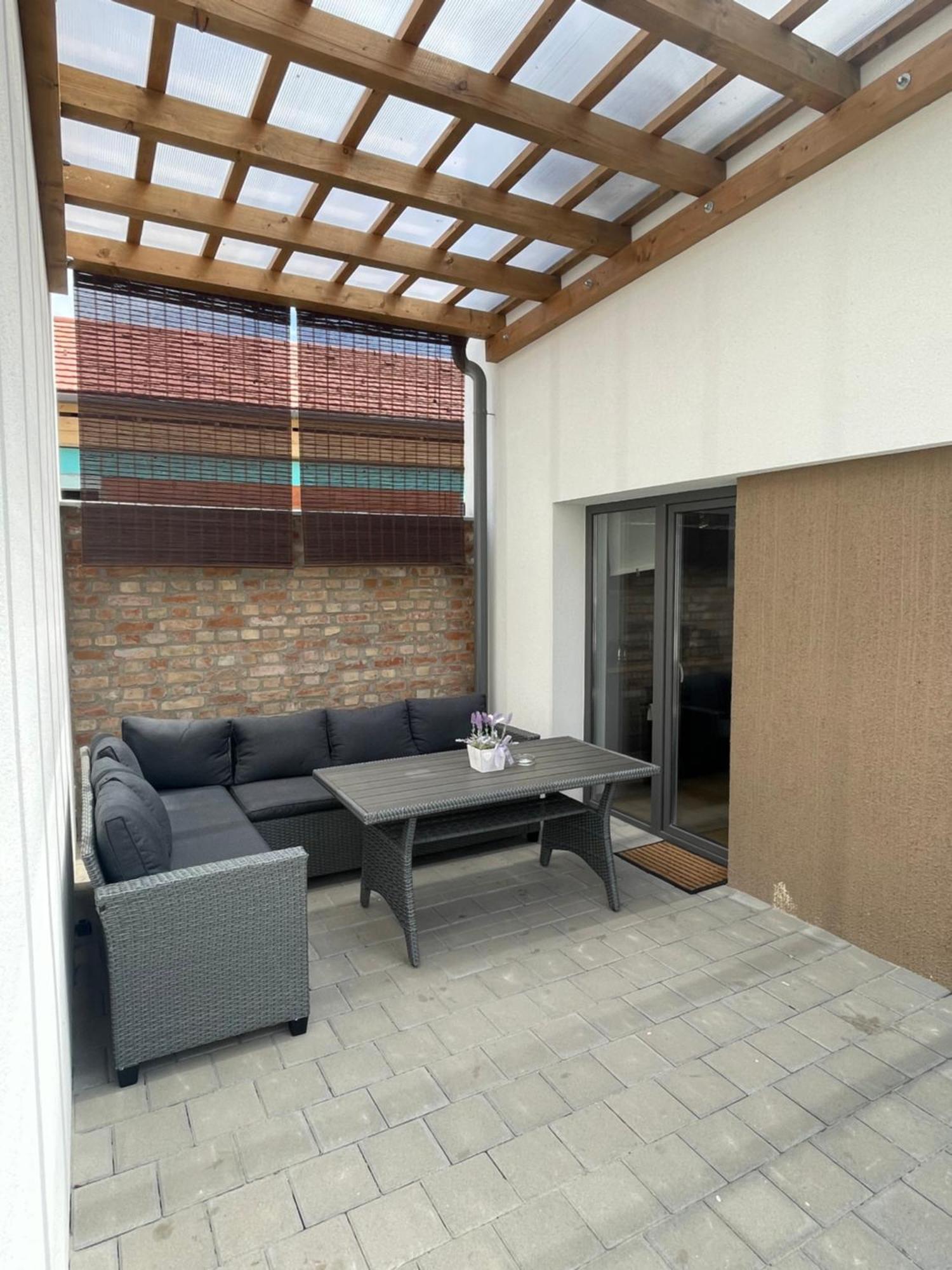 Dream Apartman Level Exterior photo
